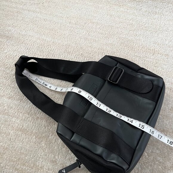 Gymshark Black Mini Gym Bag - Picture 8 of 11
